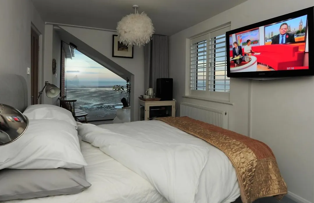 Edgecliff Boutique B&B-1